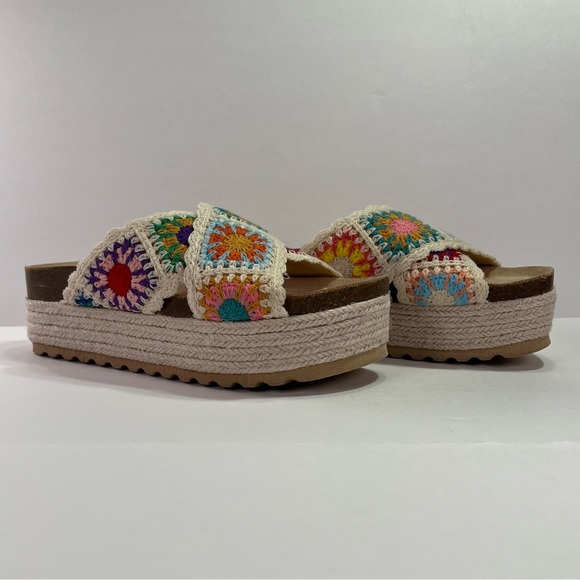 Dirty Laundry Plays Platform Crochet Espadrille Sandals - multi, size 6/36.5 - Picture 2 of 13